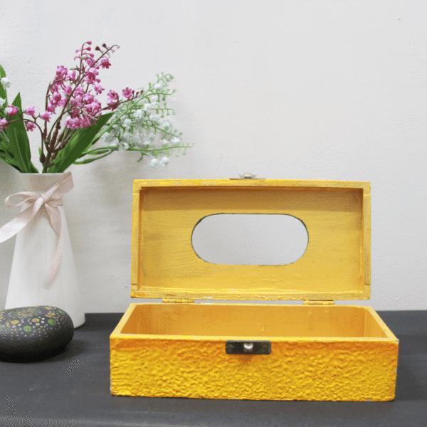 166865a0-3da3-4872-b694-aac8a6b4c4bf.png Kundan Tissue Box