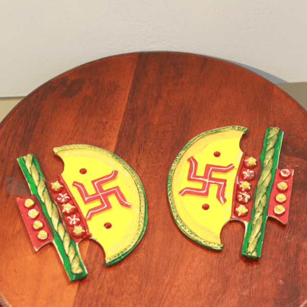 Kundan Wall Swastik