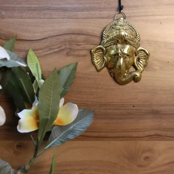 metal-ganesha-n_11zon.webp Metal Golden Ganesh Face